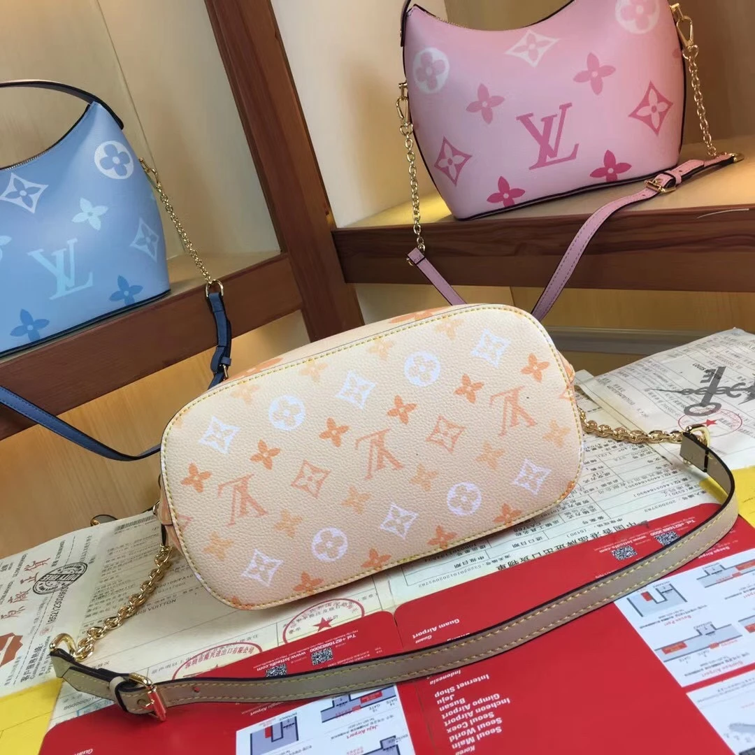 Louis Vuitton MARSHMALLOW hobo bag Beige/Pink/Blue 4 M