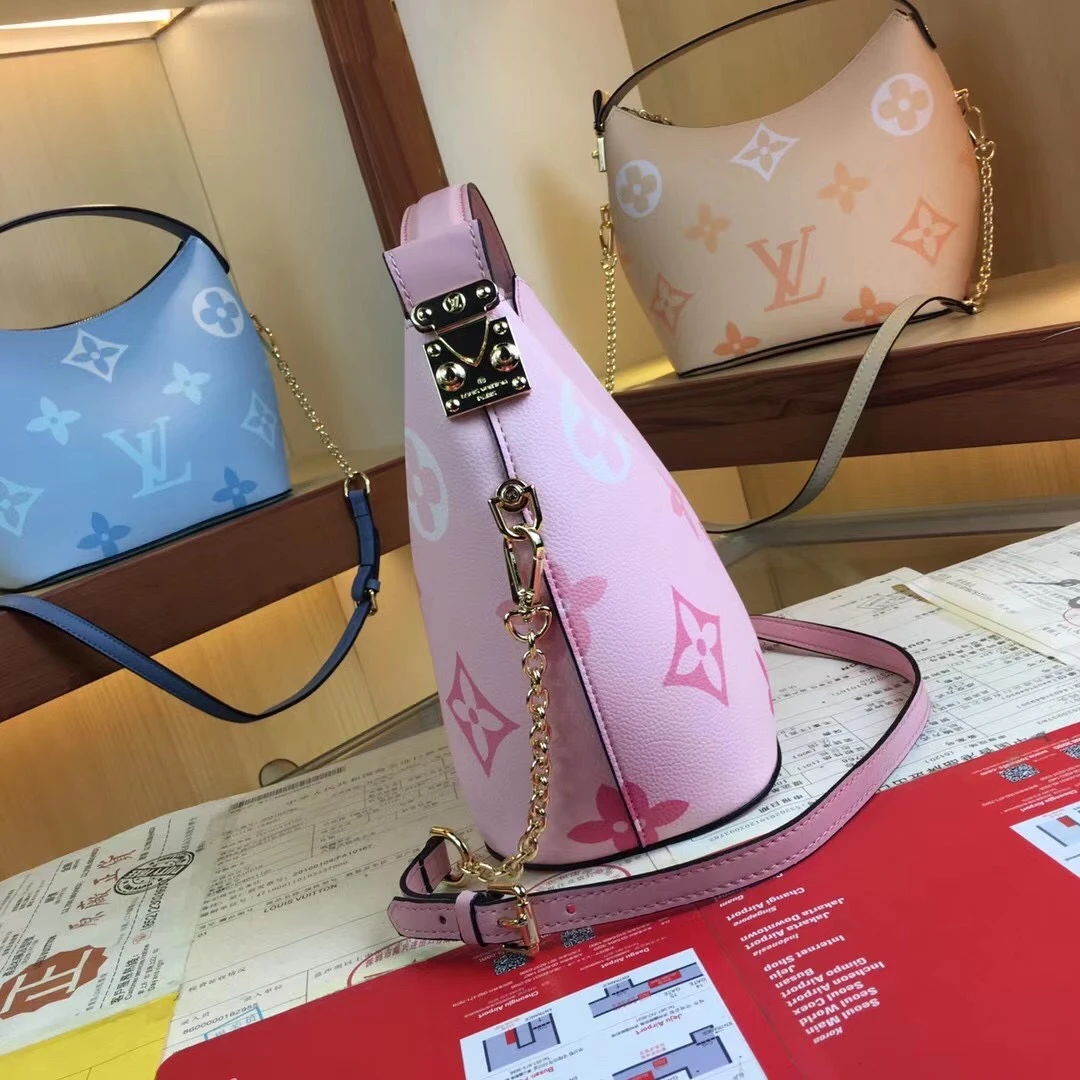 Louis Vuitton MARSHMALLOW hobo bag Beige/Pink/Blue 9 M