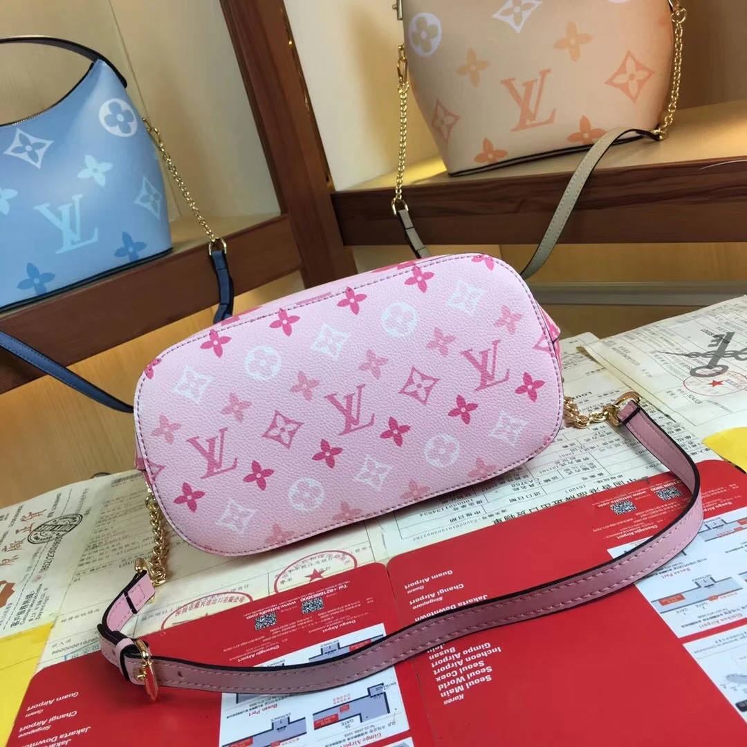Louis Vuitton MARSHMALLOW hobo bag Beige/Pink/Blue 10 M