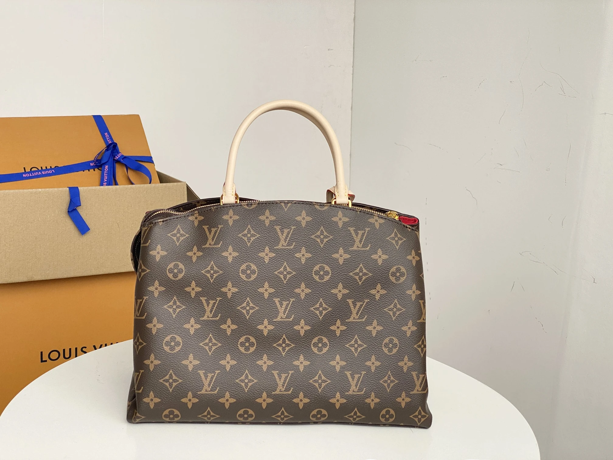 Louis Vuitton GRAND PALAIS/PETIT PALAIS M45900 3 M