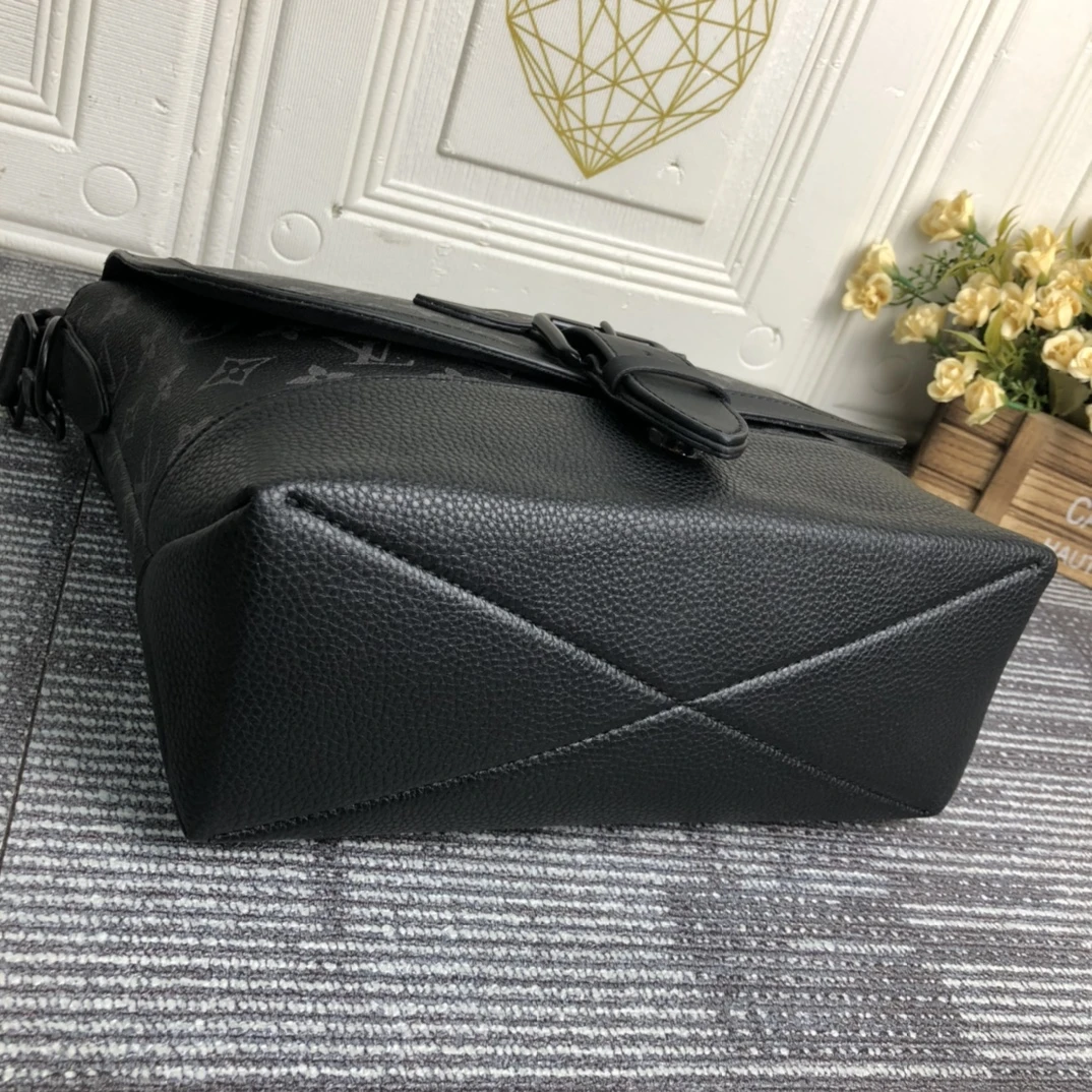 Louis Vuitton Saumur Messenger M45911 4 M