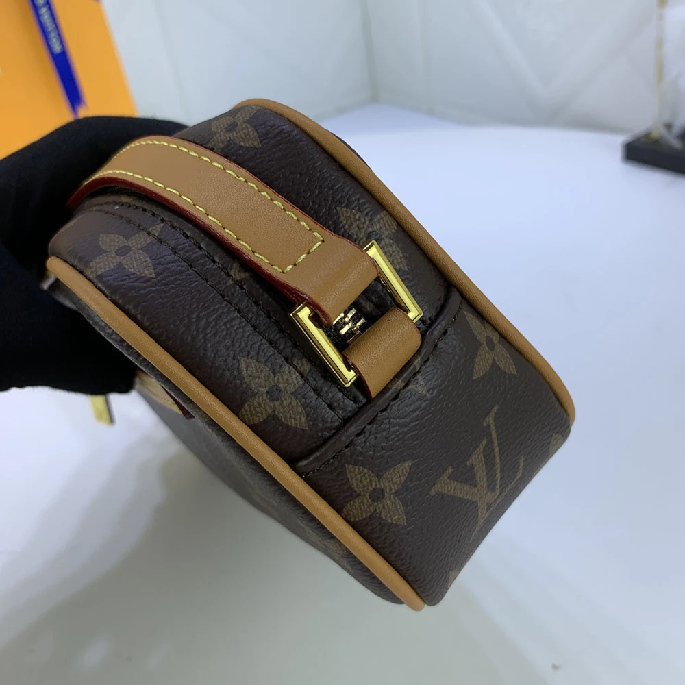 Louis Vuitton Monogram Pochette Cite Shoulder Bag 5 M