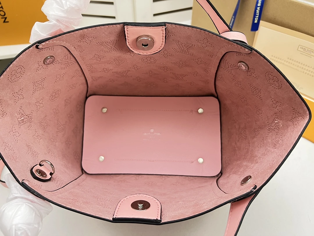 Louis Vuitton Hina PM- Beige/Pink/White 10 M