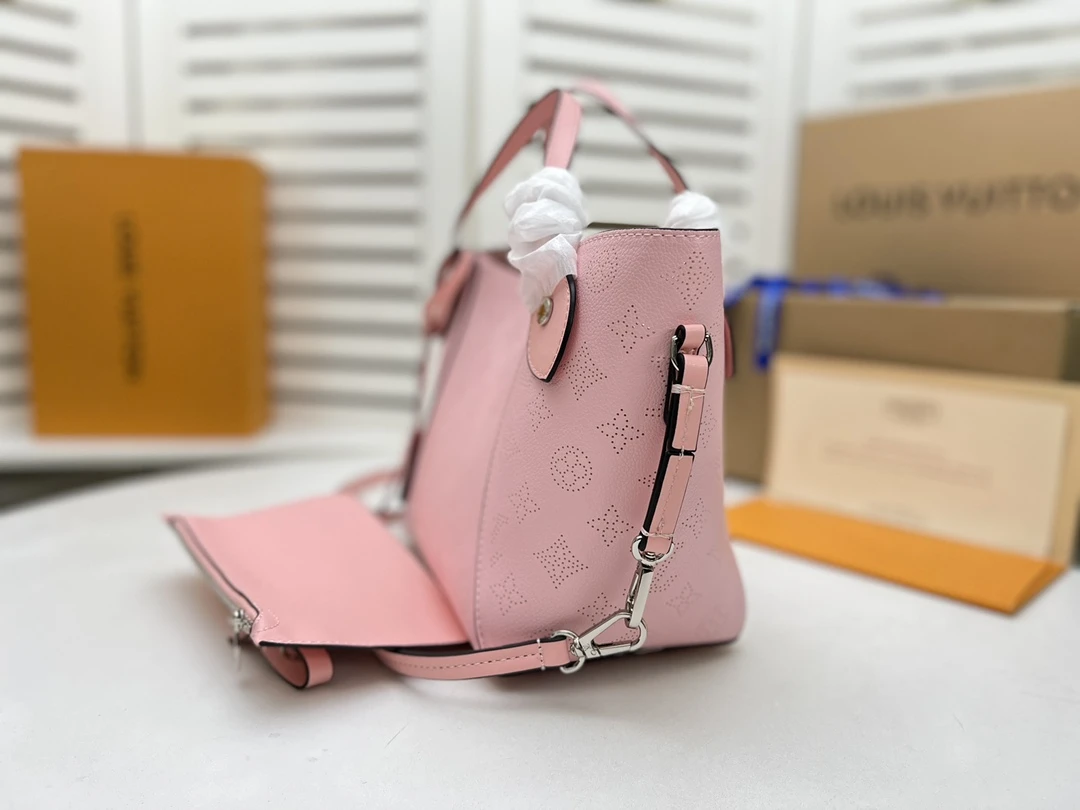 Louis Vuitton Hina PM- Beige/Pink/White 8 M