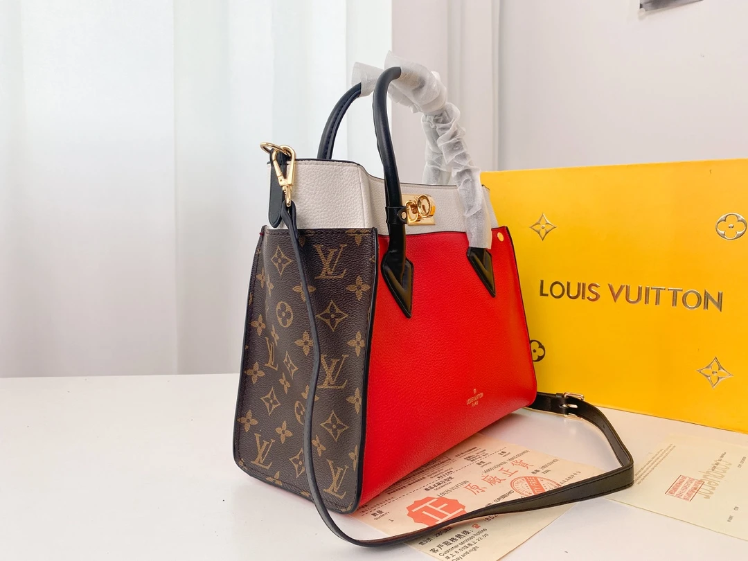 Louis Vuitton ON MY SIDE M53827 15 M