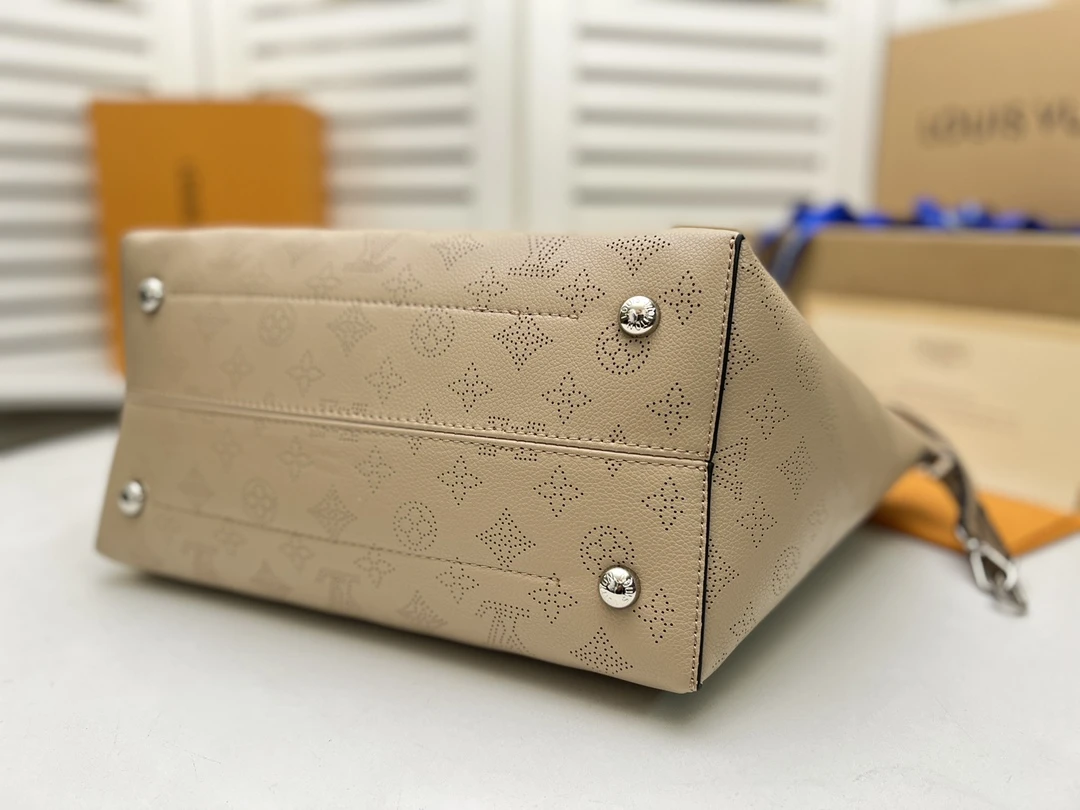 Louis Vuitton Hina MM- Black/Beige/Pink/White 9 M