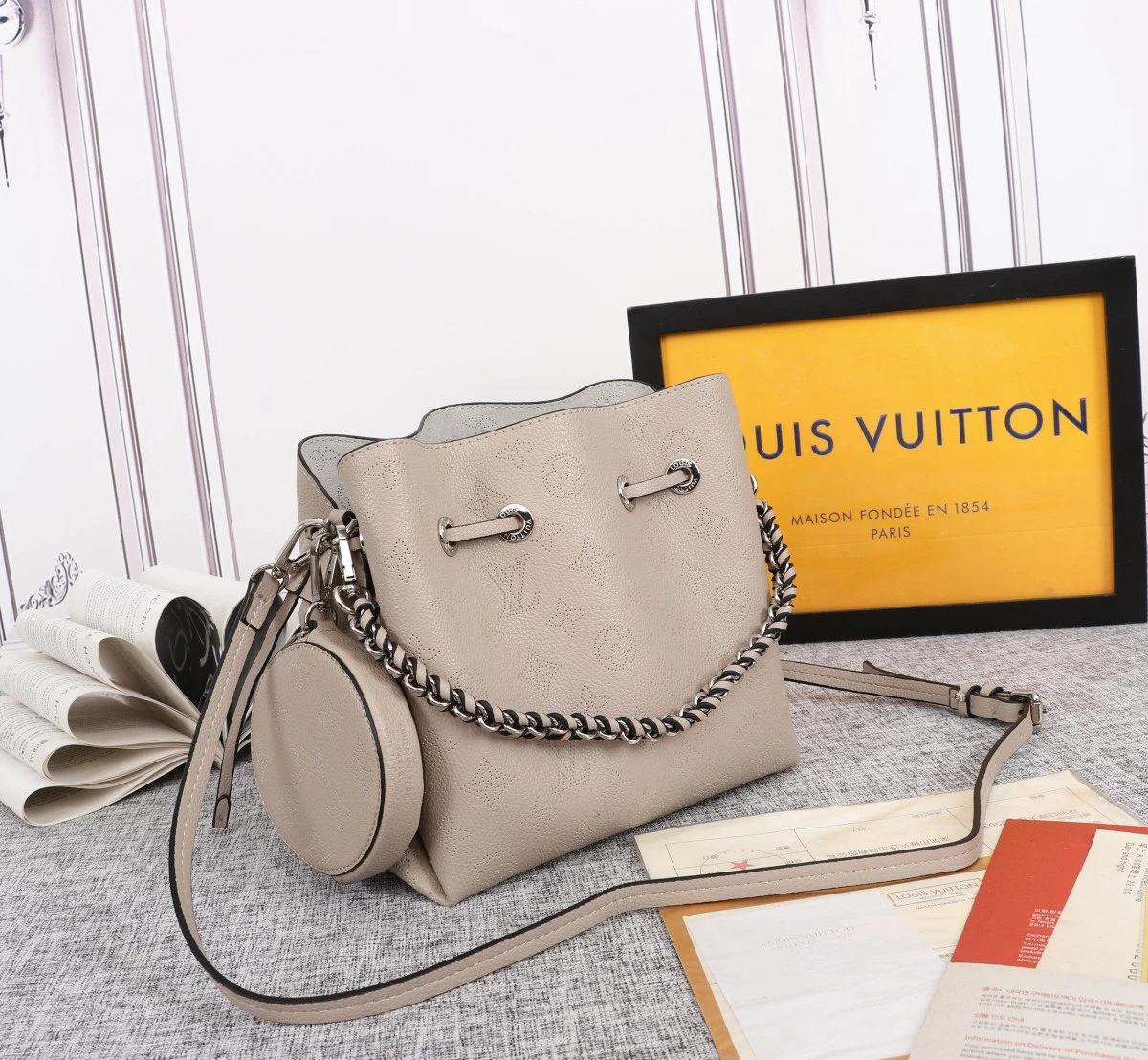 Louis Vuitton Bella Bucket Bag Black/Pink/Grey 14 M