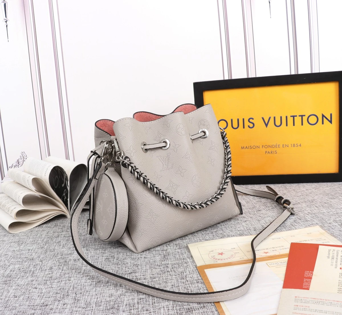 Louis Vuitton Bella Bucket Bag Black/Pink/Grey 6 M