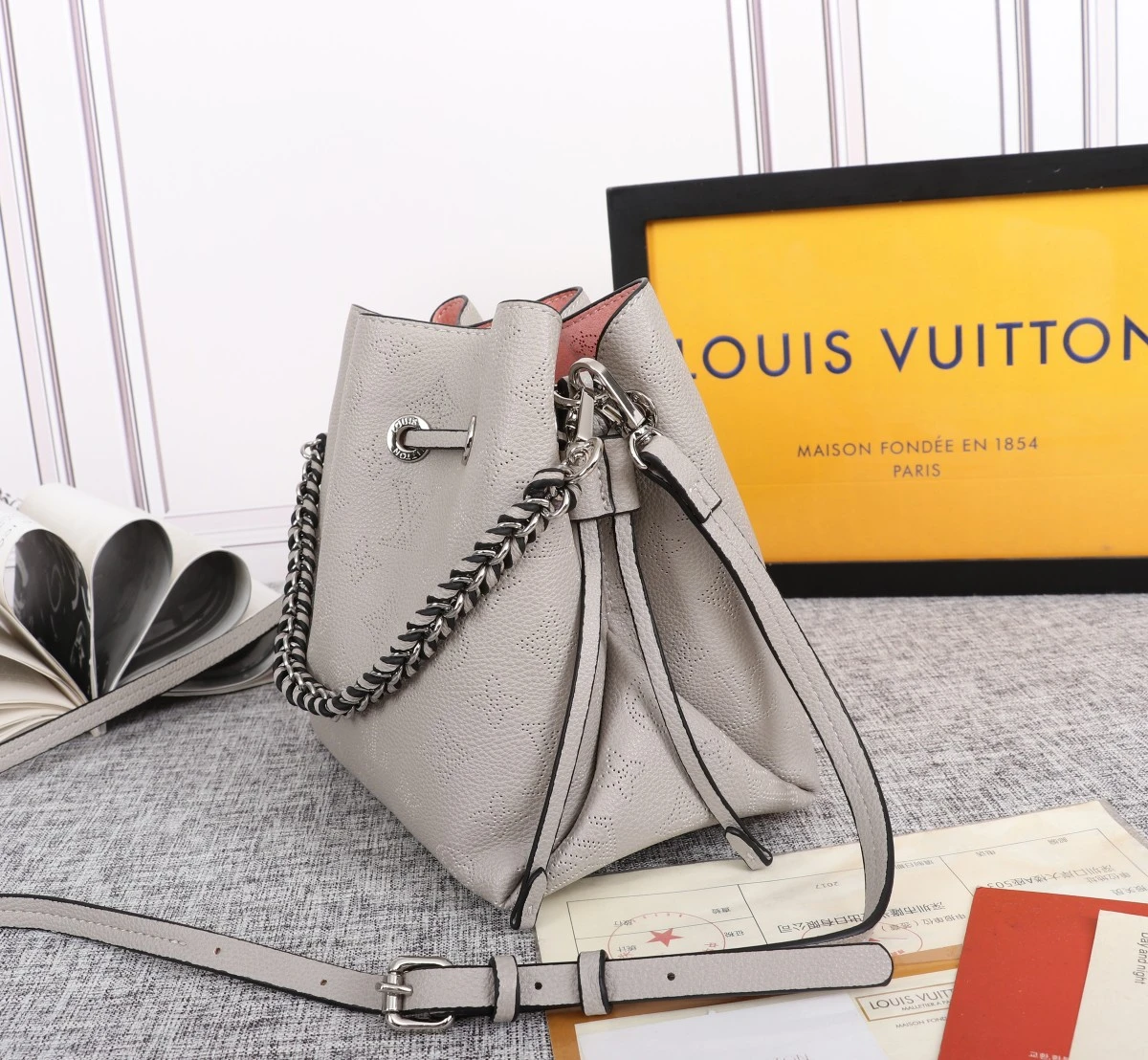 Louis Vuitton Bella Bucket Bag Black/Pink/Grey 7 M