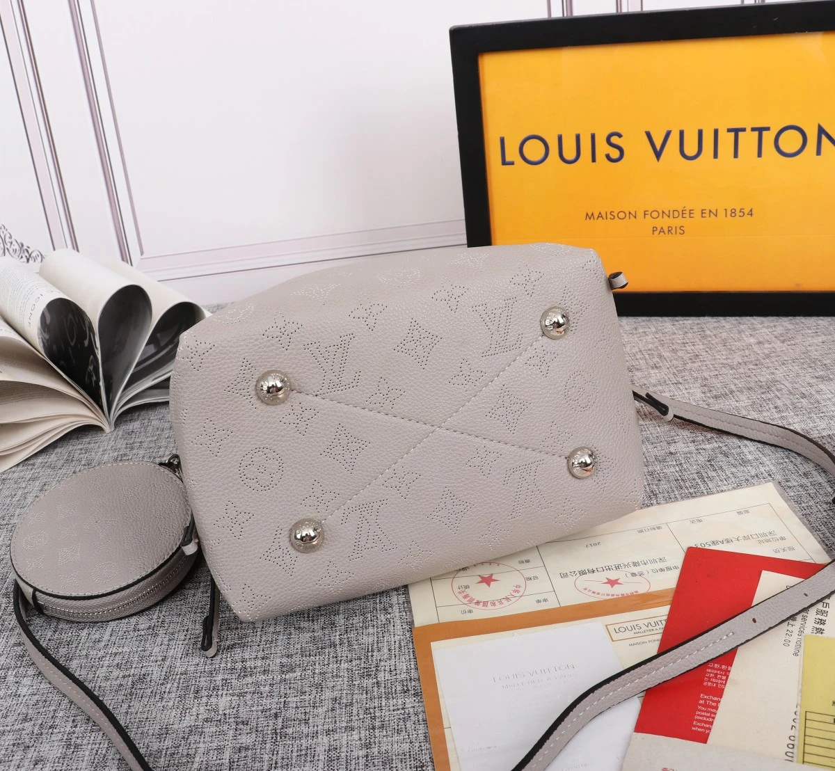 Louis Vuitton Bella Bucket Bag Black/Pink/Grey 8 M