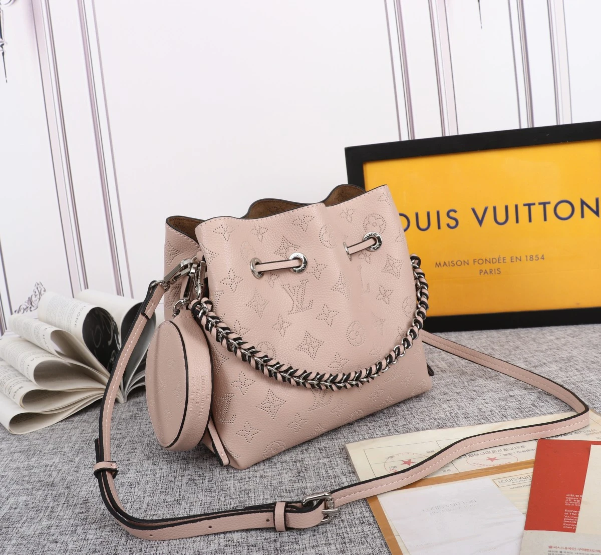 Louis Vuitton Bella Bucket Bag Black/Pink/Grey 10 M