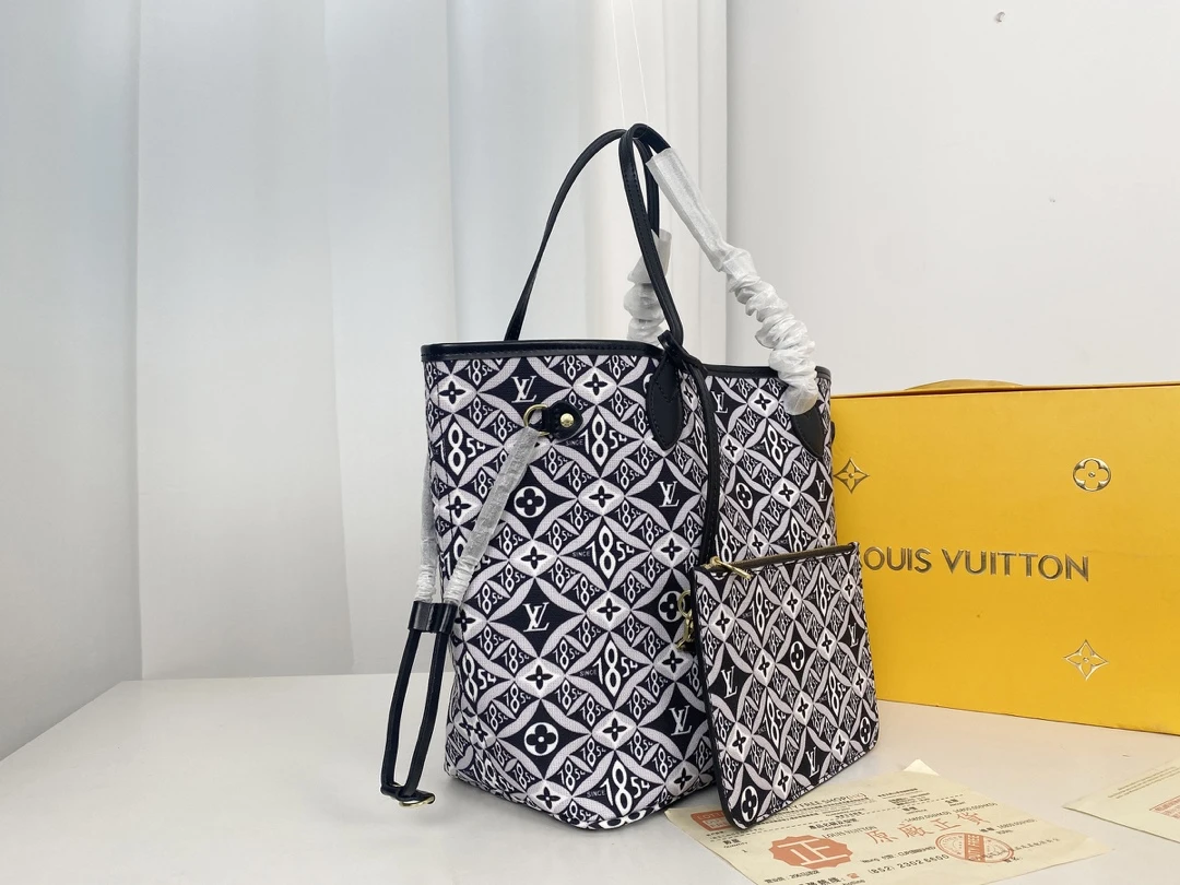 Louis Vuitton SINCE 1854 NEVERFULL MM M57273 3 M