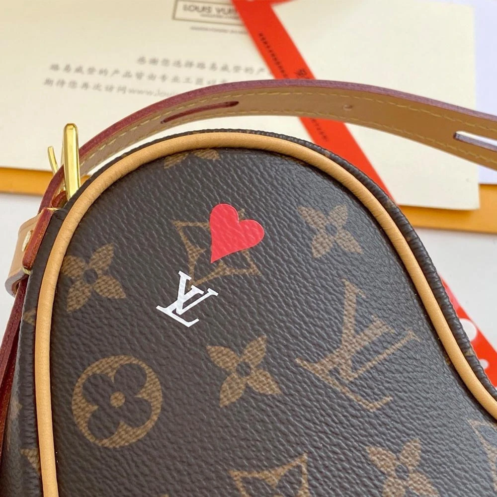 Louis Vuitton GAME ON Caur M57456 10 M