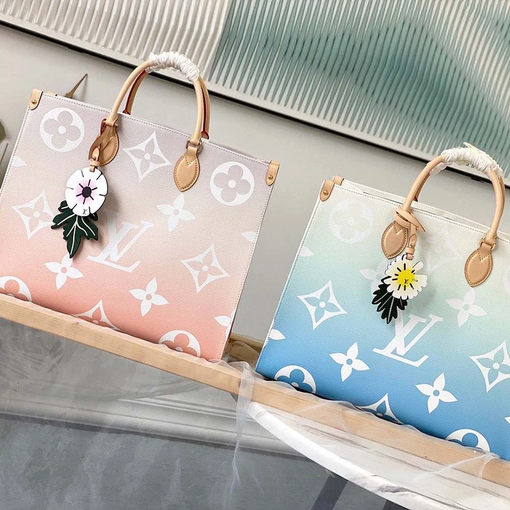 Louis Vuitton ONTHEGO GM Blue/Pink/Mist 1 Mm