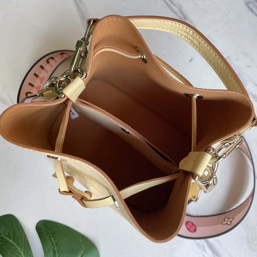 Louis Vuitton NeoNoe BB Blue/Beige/Orange 4 M