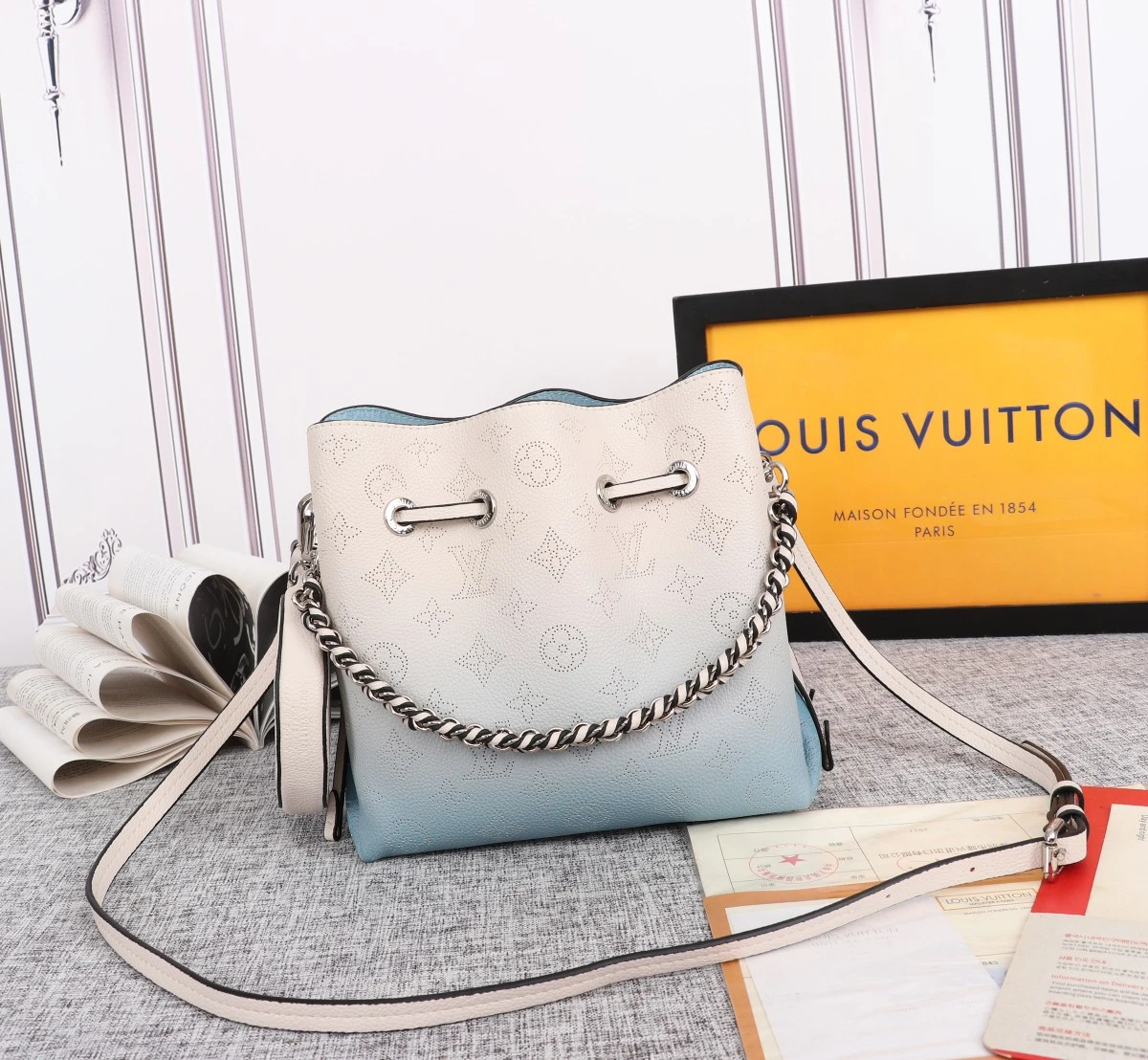 Louis Vuitton Adorable Bella Bucket Bag Pink/Blue 6 M