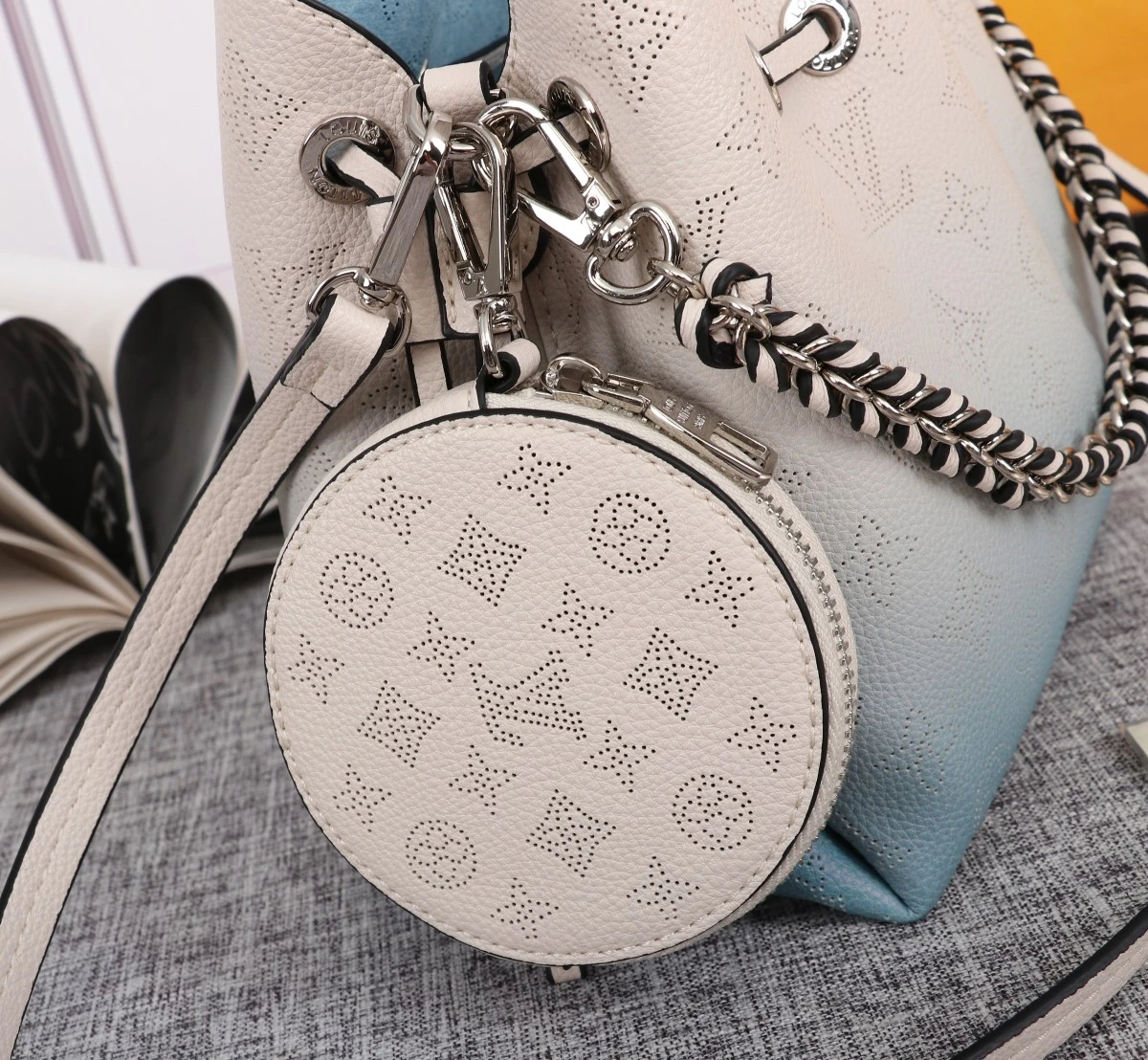 Louis Vuitton Adorable Bella Bucket Bag Pink/Blue 7 M