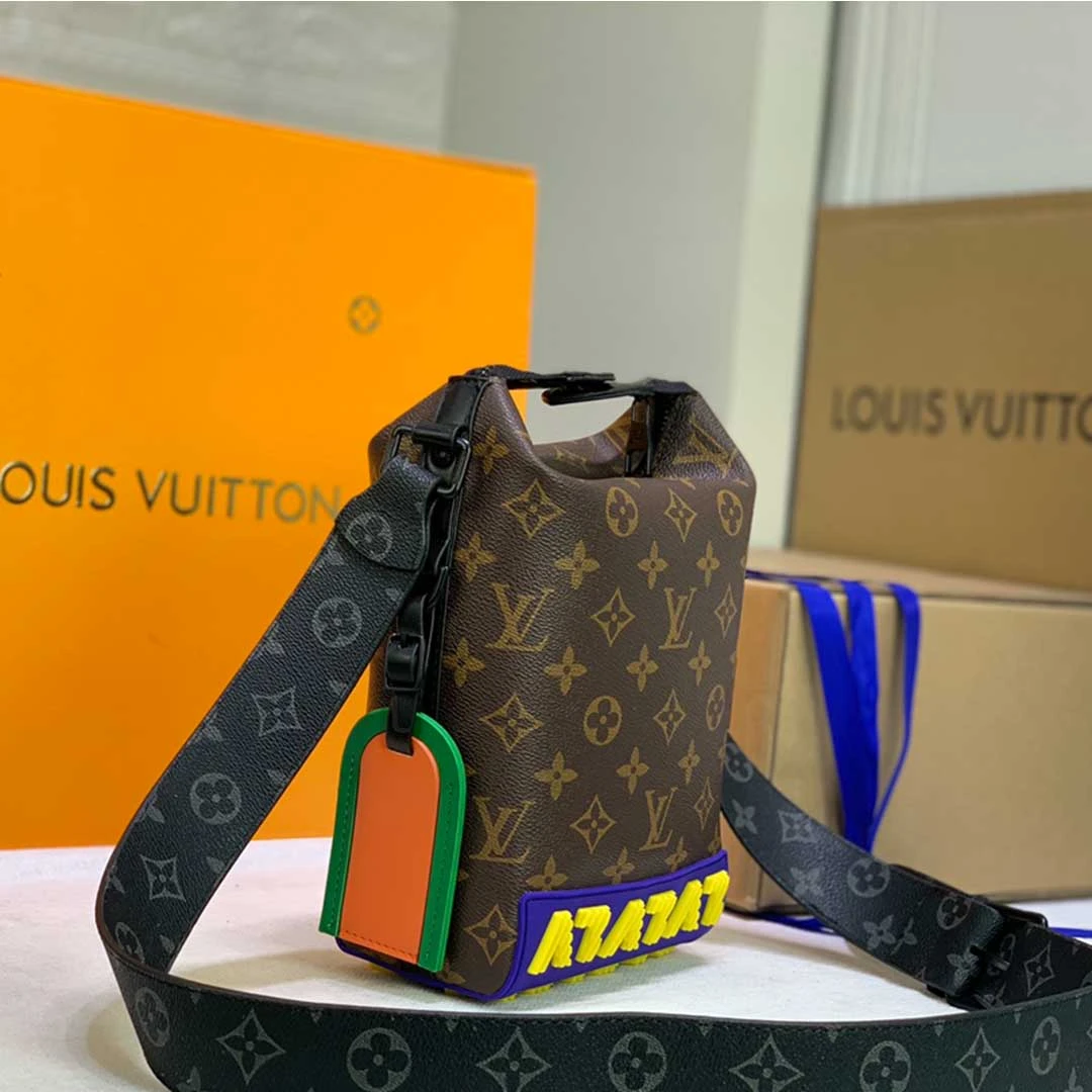 Louis Vuitton Rubber Collection-CRUISER MESSENGER M57966 8 M