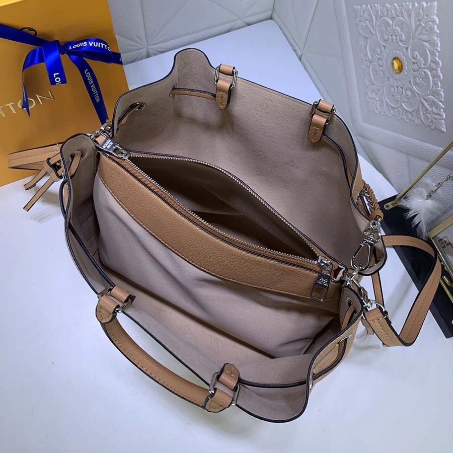 Louis Vuitton Bella Tote Bag 12 M