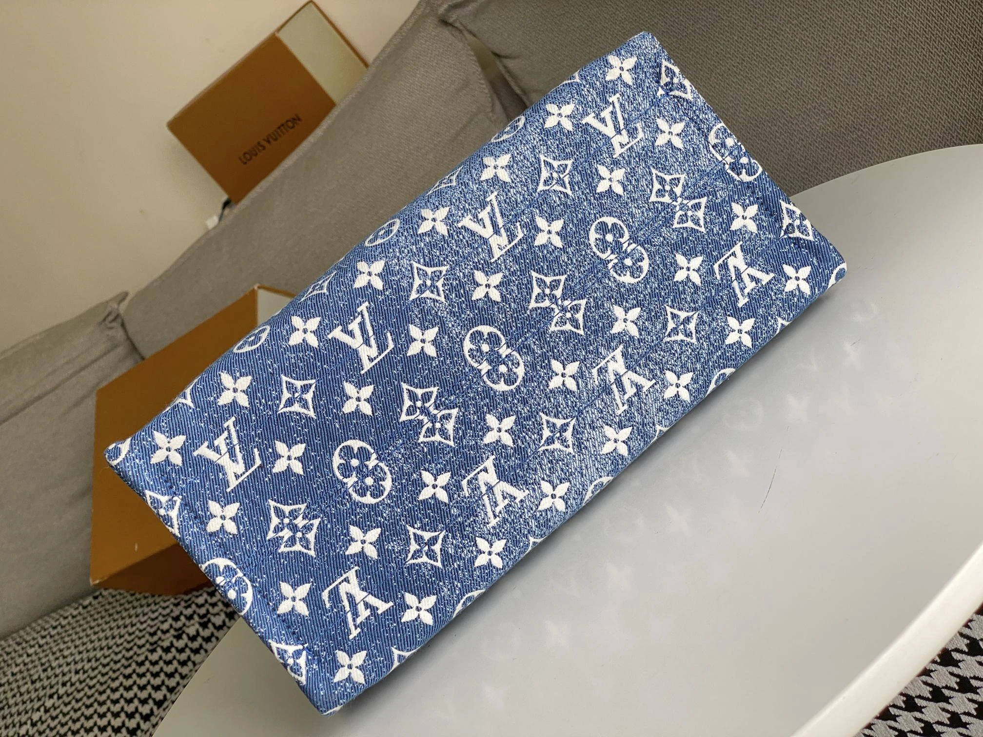 Louis Vuitton Monogram jacquard Onthego MM tote 4 M