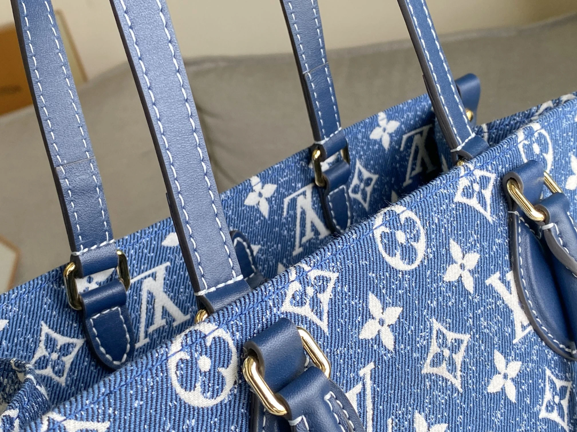 Louis Vuitton Monogram jacquard Onthego MM tote 7 M