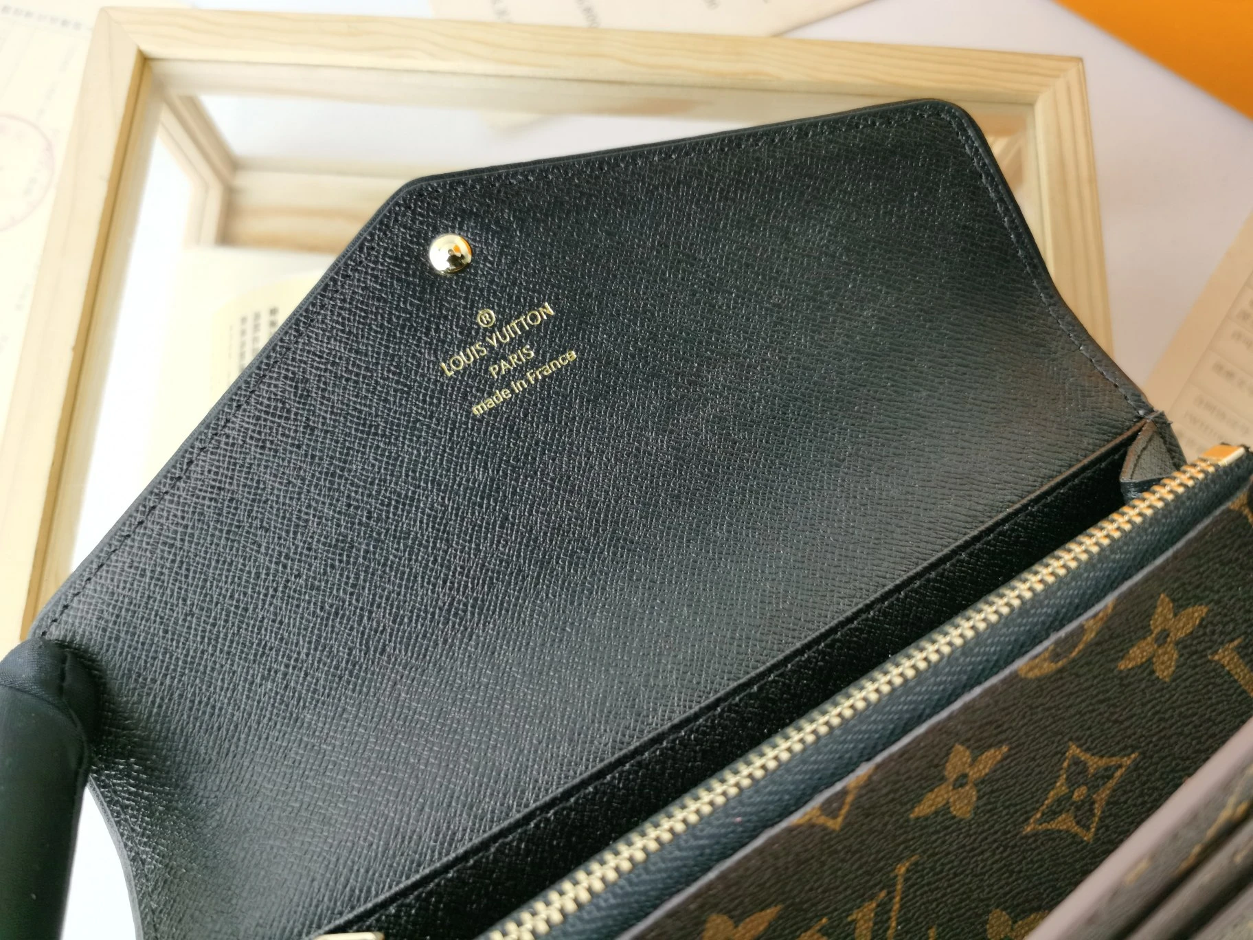 Louis Vuitton Sarah Wallet Retiro Long Wallet 11 M