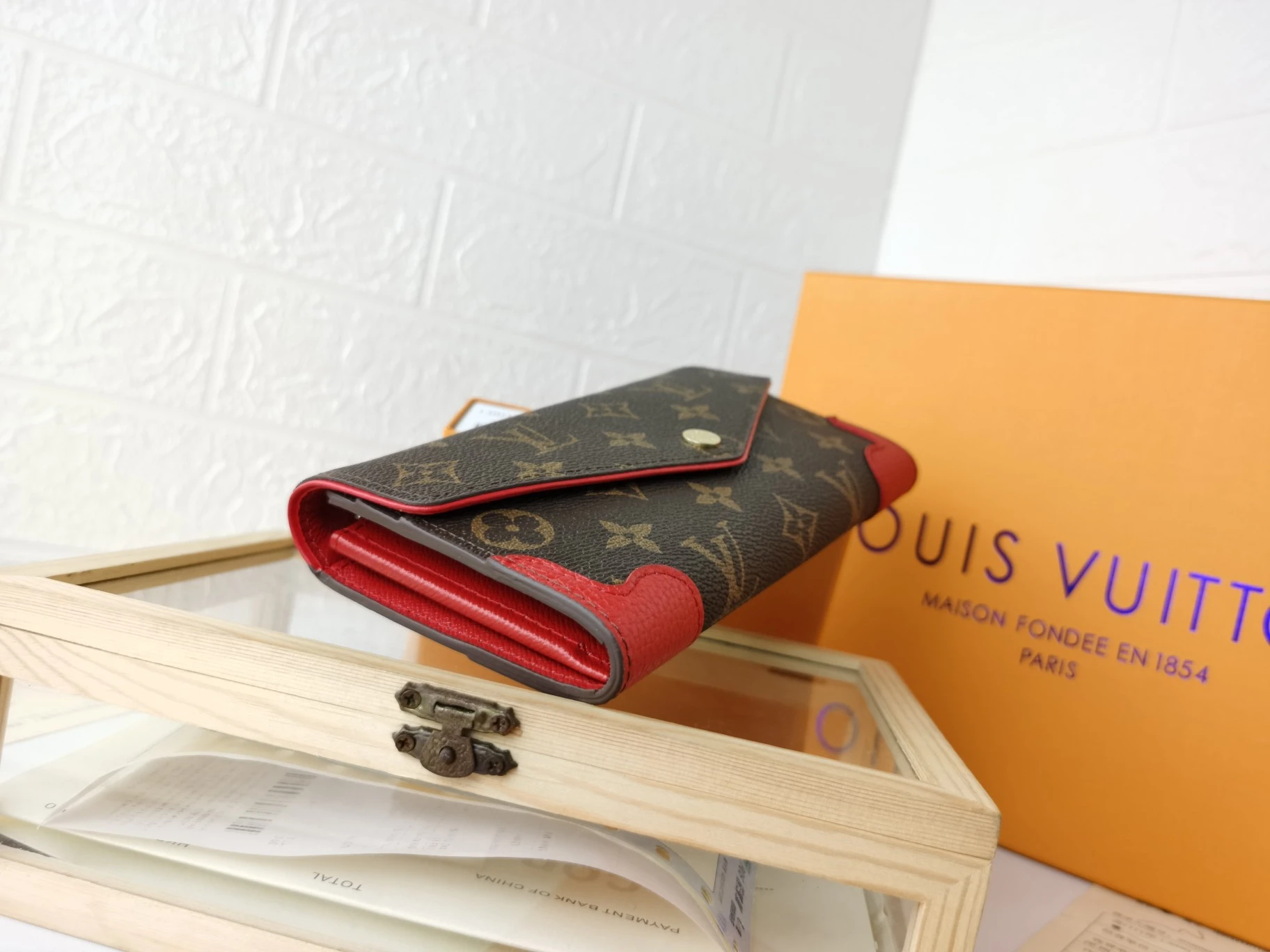 Louis Vuitton Sarah Wallet Retiro Long Wallet 3 M