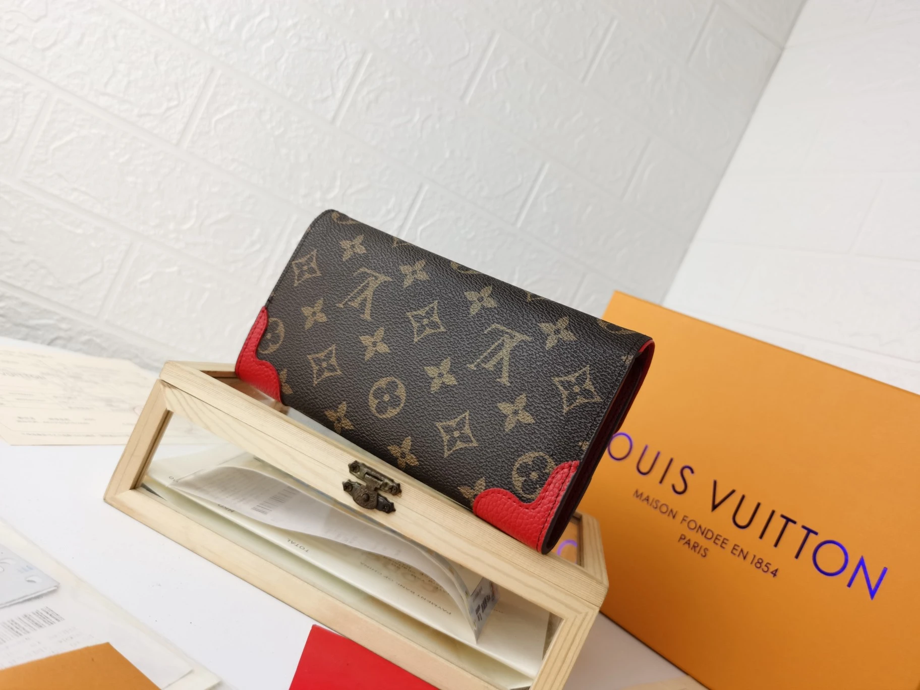 Louis Vuitton Sarah Wallet Retiro Long Wallet 4 M