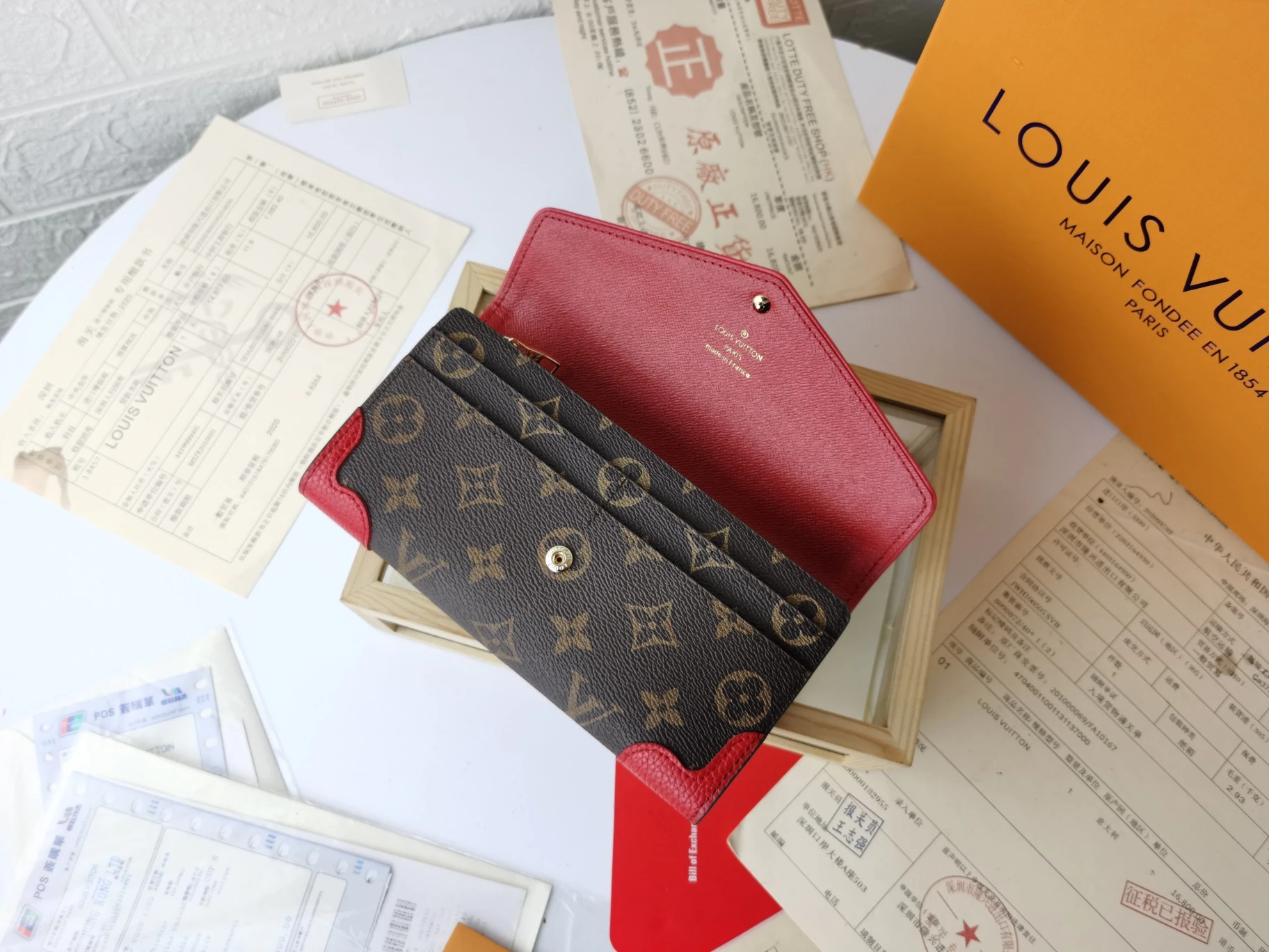 Louis Vuitton Sarah Wallet Retiro Long Wallet 5 M