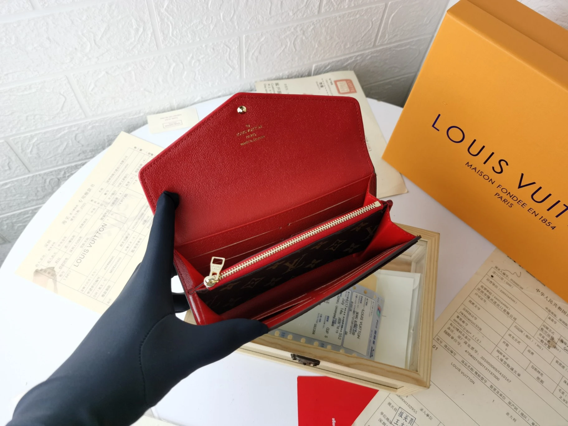 Louis Vuitton Sarah Wallet Retiro Long Wallet 6 M