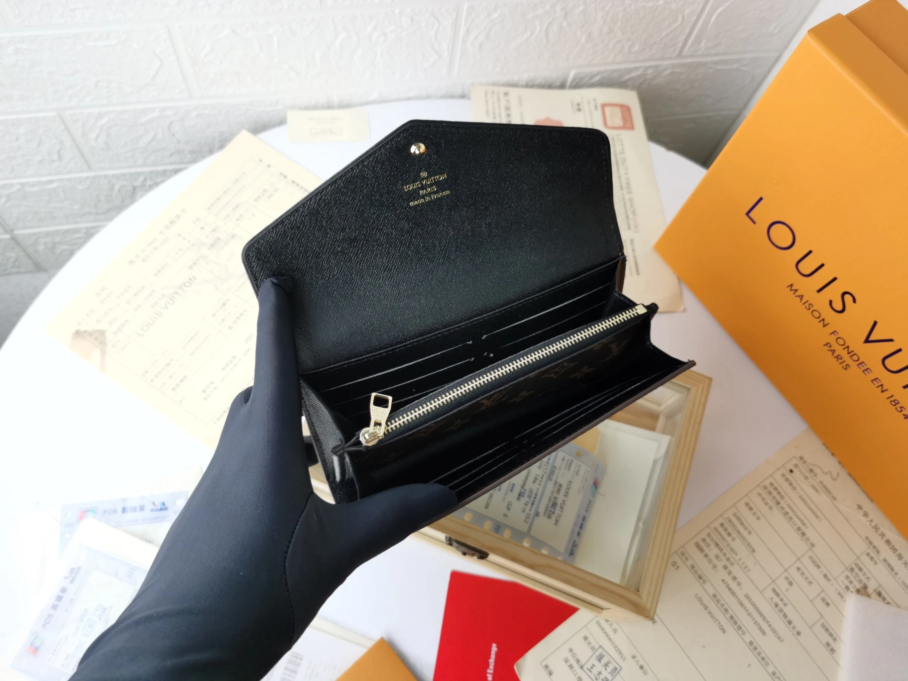 Louis Vuitton Sarah Wallet Retiro Long Wallet 10 M