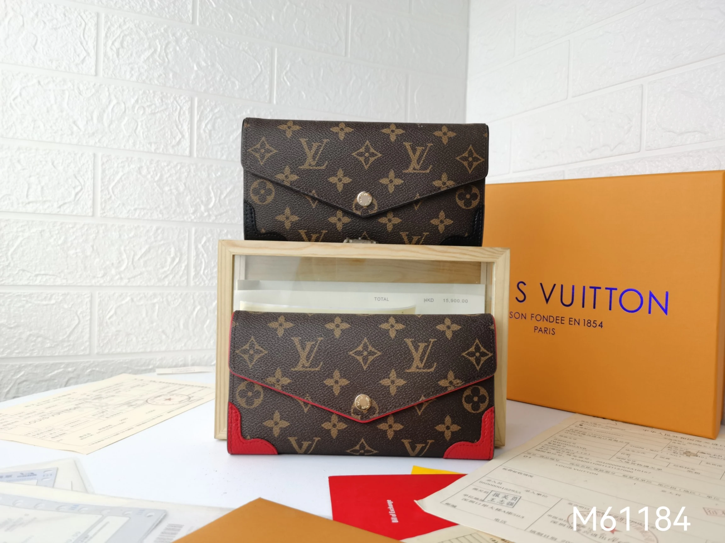 Louis Vuitton Sarah Wallet Retiro Long Wallet 1 M
