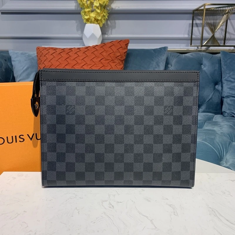 Louis Vuitton Pochette Voyage MM M61692 7 M