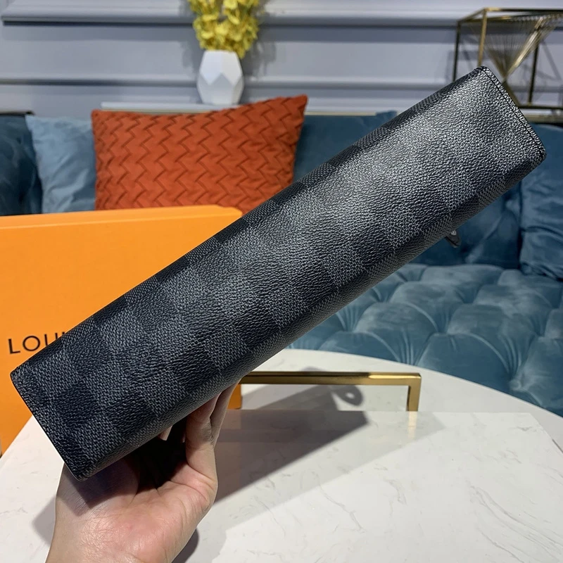 Louis Vuitton Pochette Voyage MM M61692 8 M