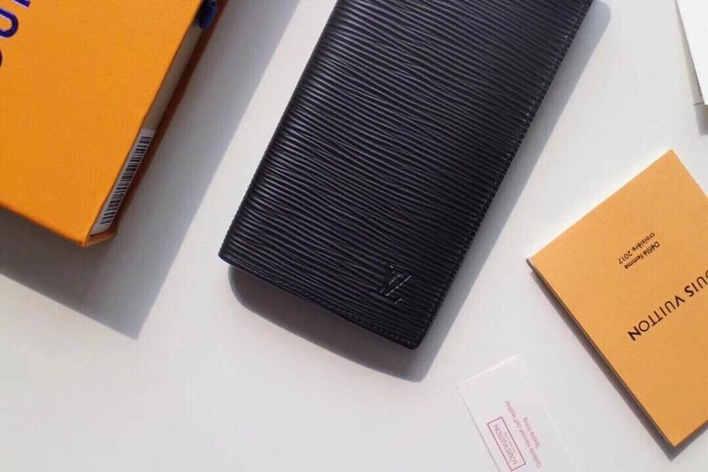 Louis Vuitton Brazza Wallet Black 6 M