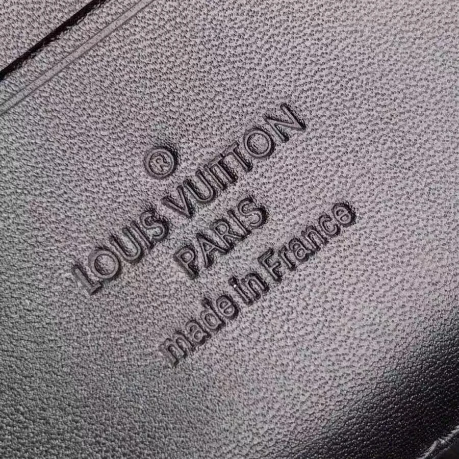 Louis Vuitton POCHETTE VOLGA M68321 10 M