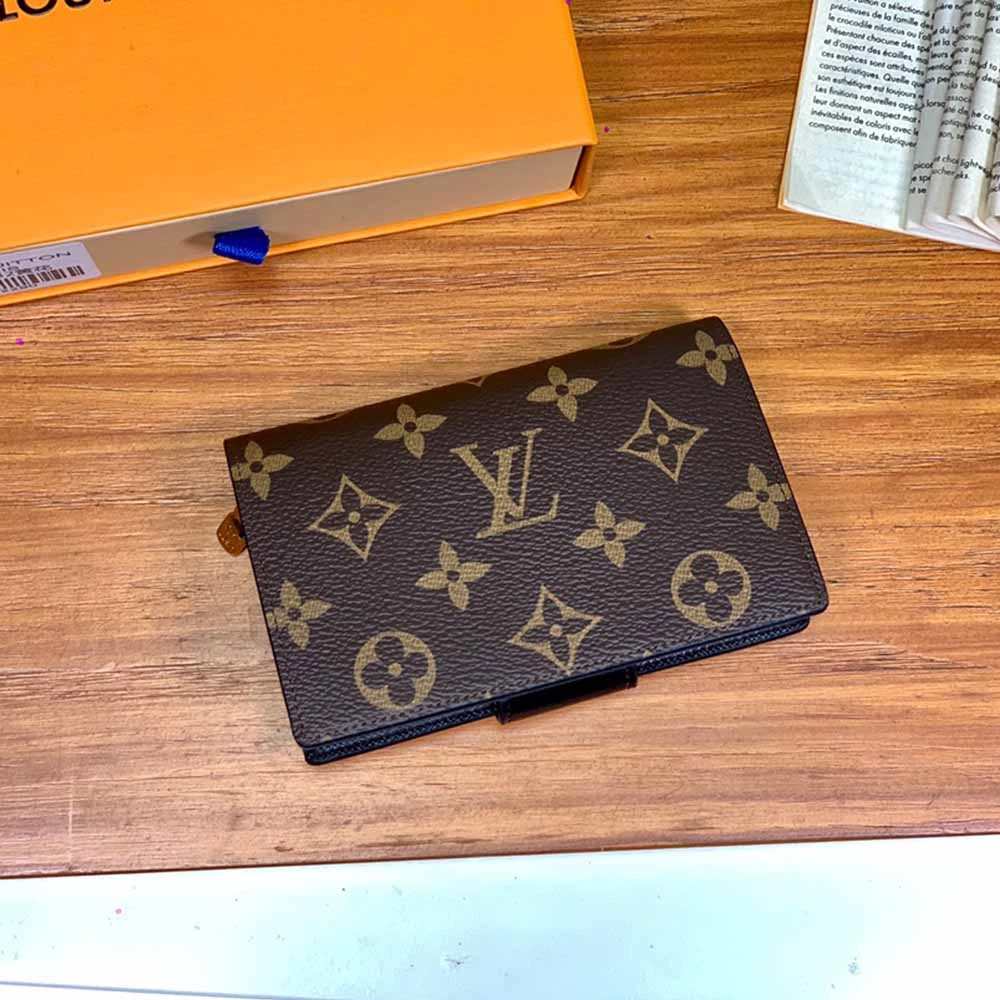 Louis Vuitton JULIETTE WALLET M69432 9 M
