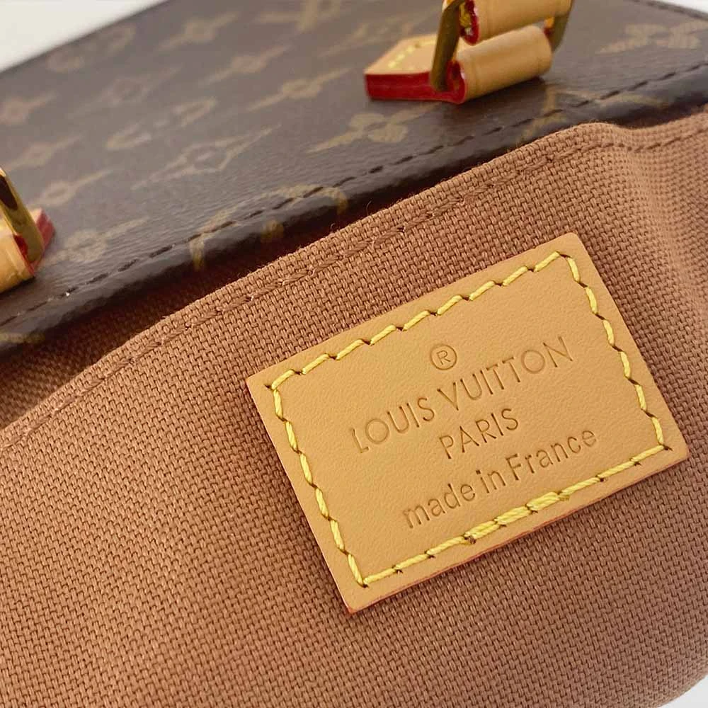 Louis Vuitton PETIT SAC PLAT M69442 9 M