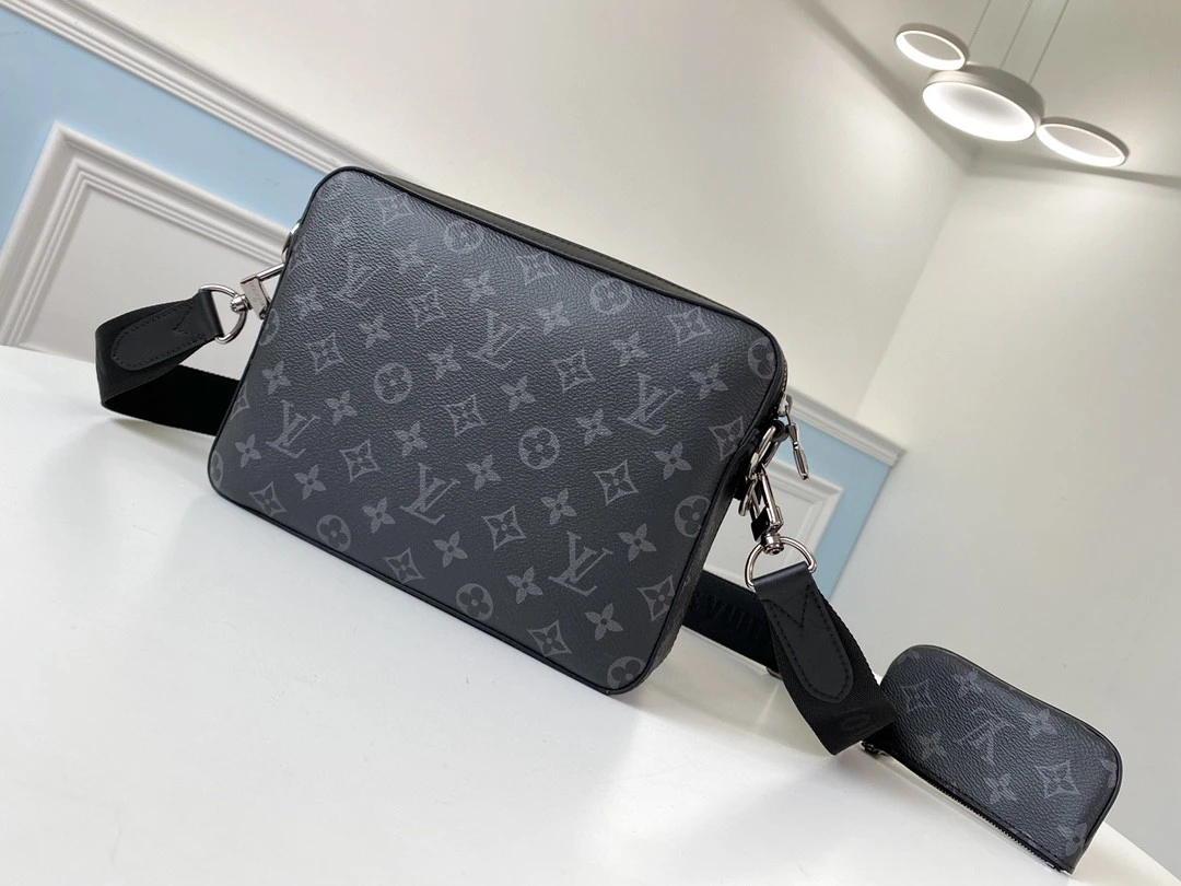 Louis Vuitton Trio Messenger M69443 11 M