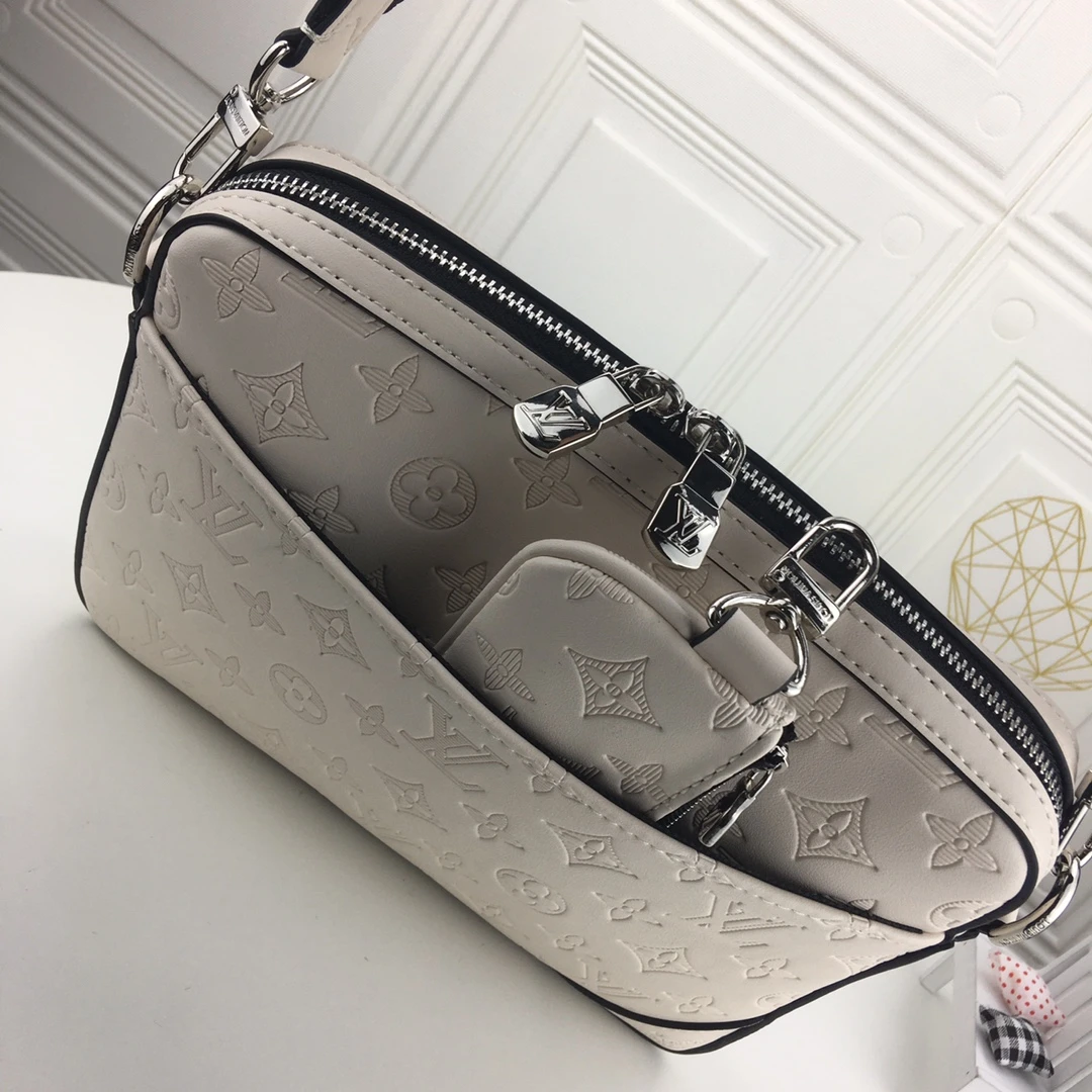 Louis Vuitton TRIO MESSENGER Embossed M69443 WHITE/BLACK 5 M