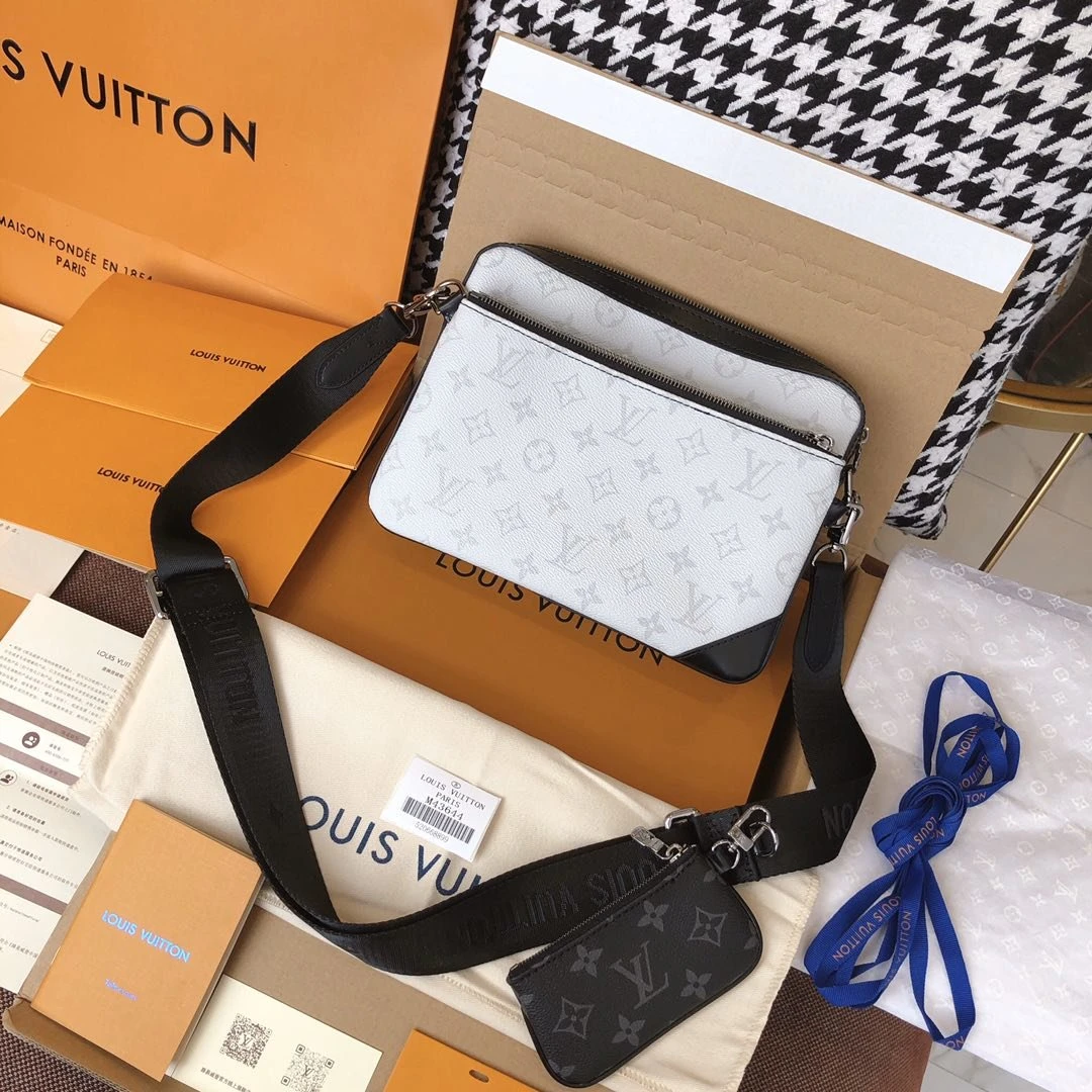 Louis Vuitton Trio Messenger M69443 12 M