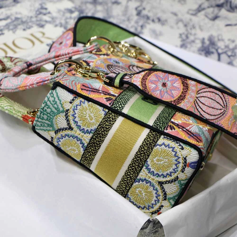 Dior AAA-In Light Medium Lady D-Lite Bag M8003/Embroidery 4 M