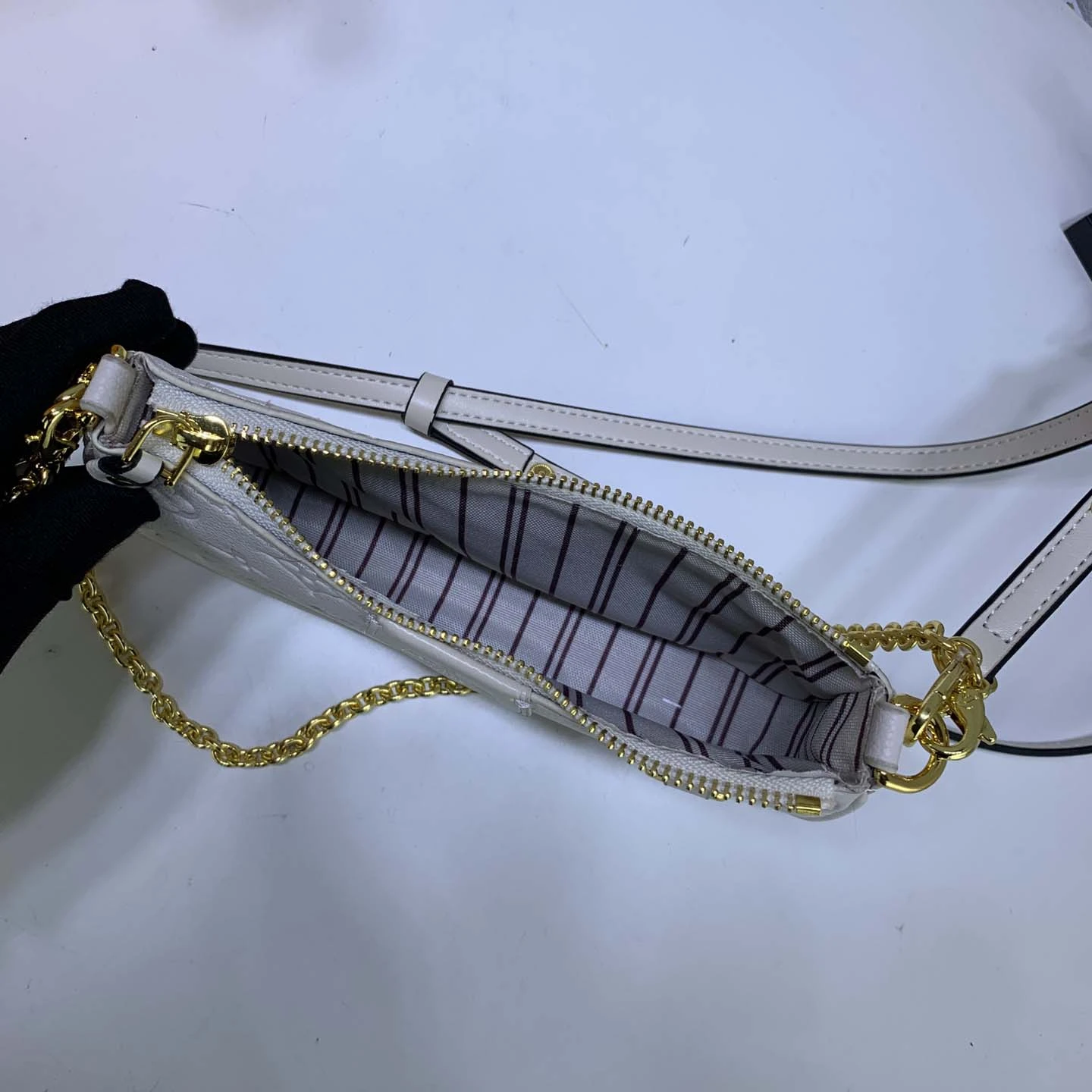 Louis Vuitton Easy Pouch On Strap- Black/Beige/White 10 M