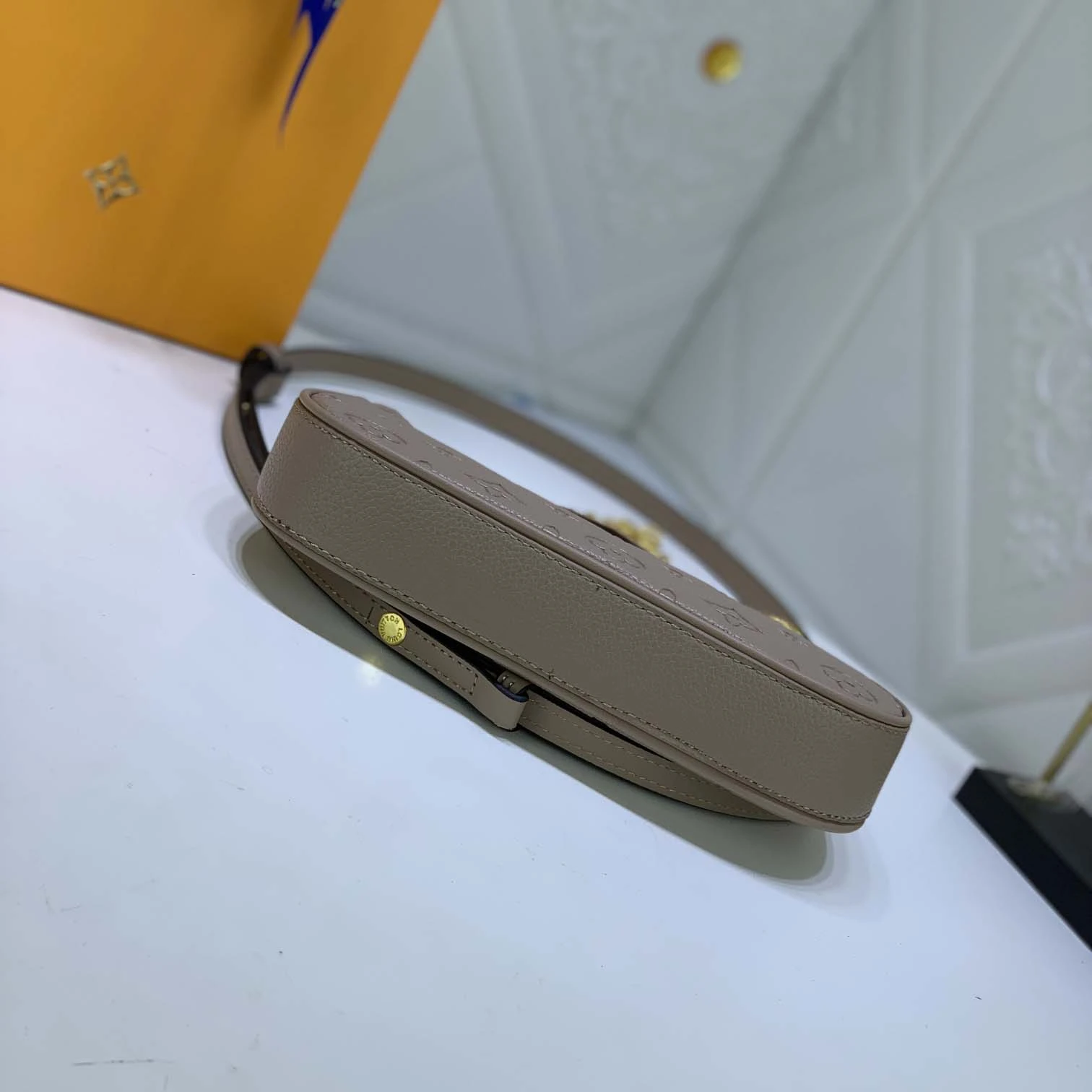 Louis Vuitton Easy Pouch On Strap- Black/Beige/White 13 M