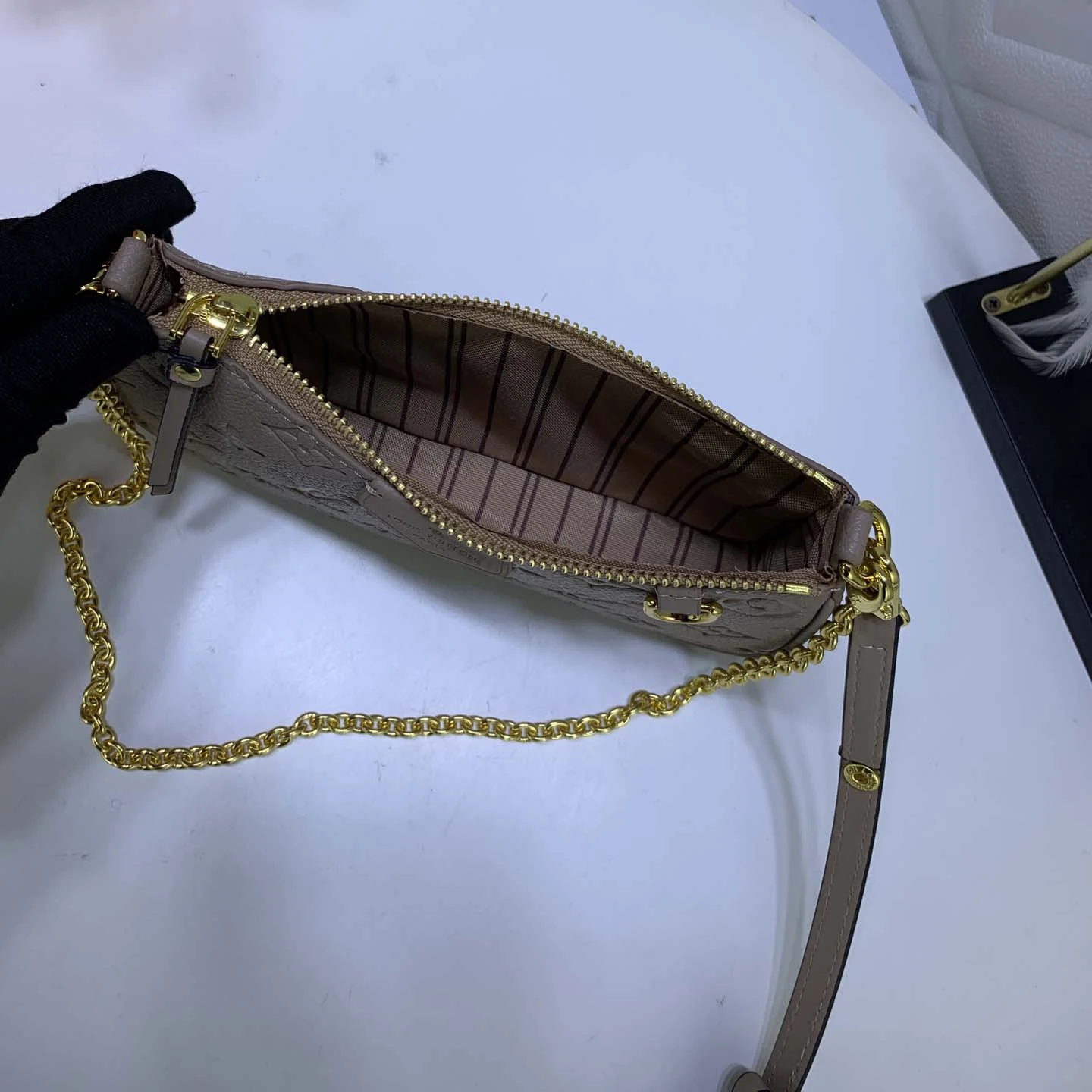 Louis Vuitton Easy Pouch On Strap- Black/Beige/White 15 M