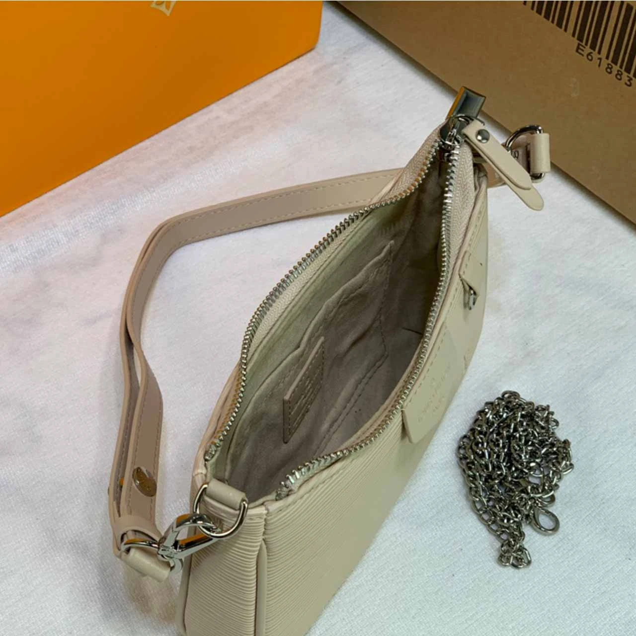 Louis Vuitton EASY POUCH ON STRAP BLACK/BEIGE M80471/M80479 11 M