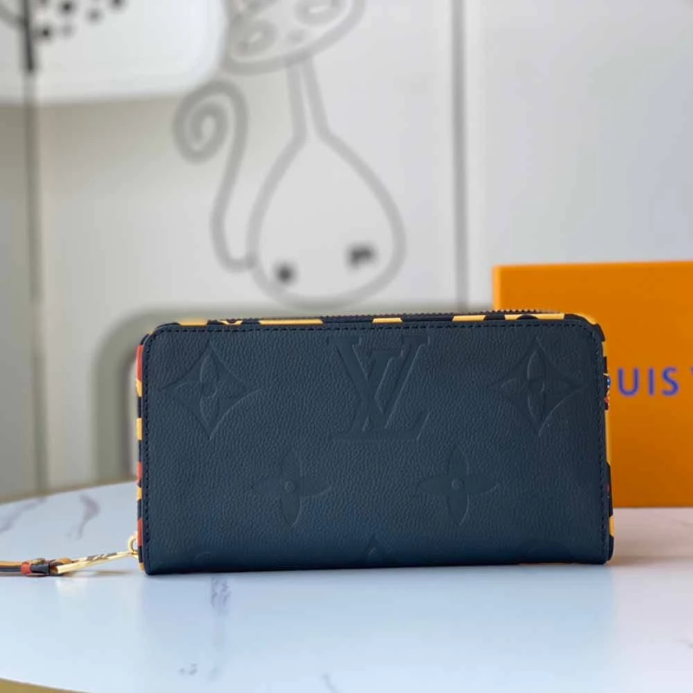 Louis Vuitton LEOPARD ZIPPY WALLET M80685 10 M