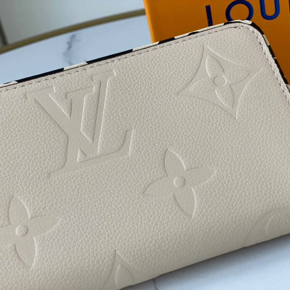 Louis Vuitton LEOPARD ZIPPY WALLET M80685 3 M