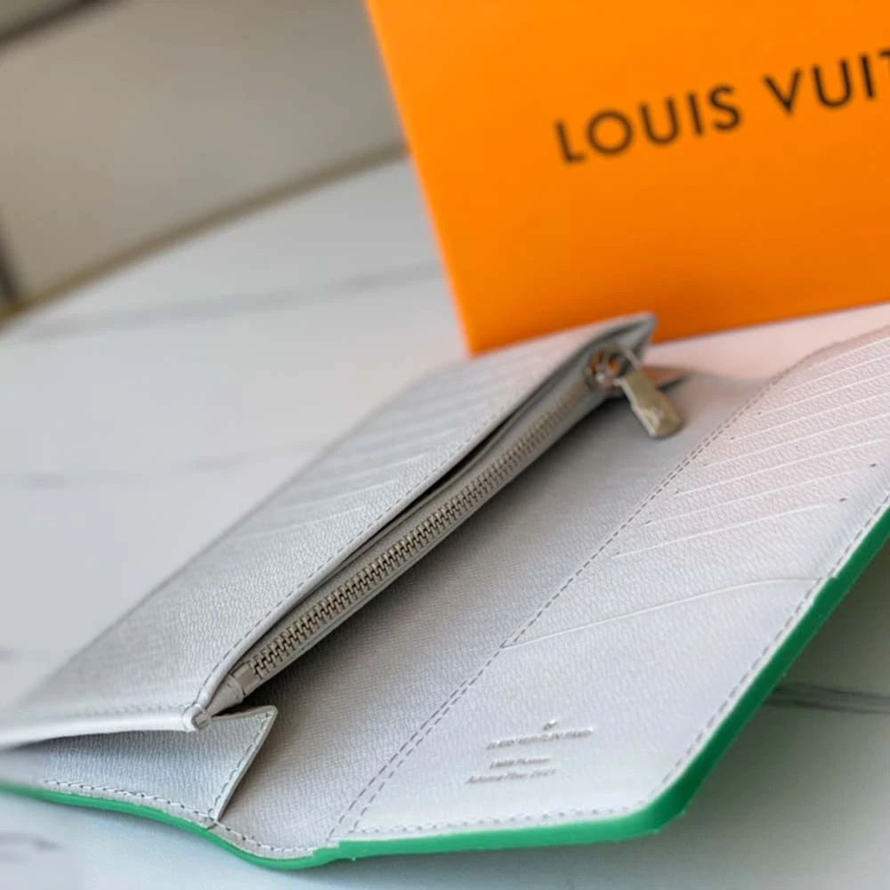 Louis Vuitton BRAZZA WALLET M80801 6 M
