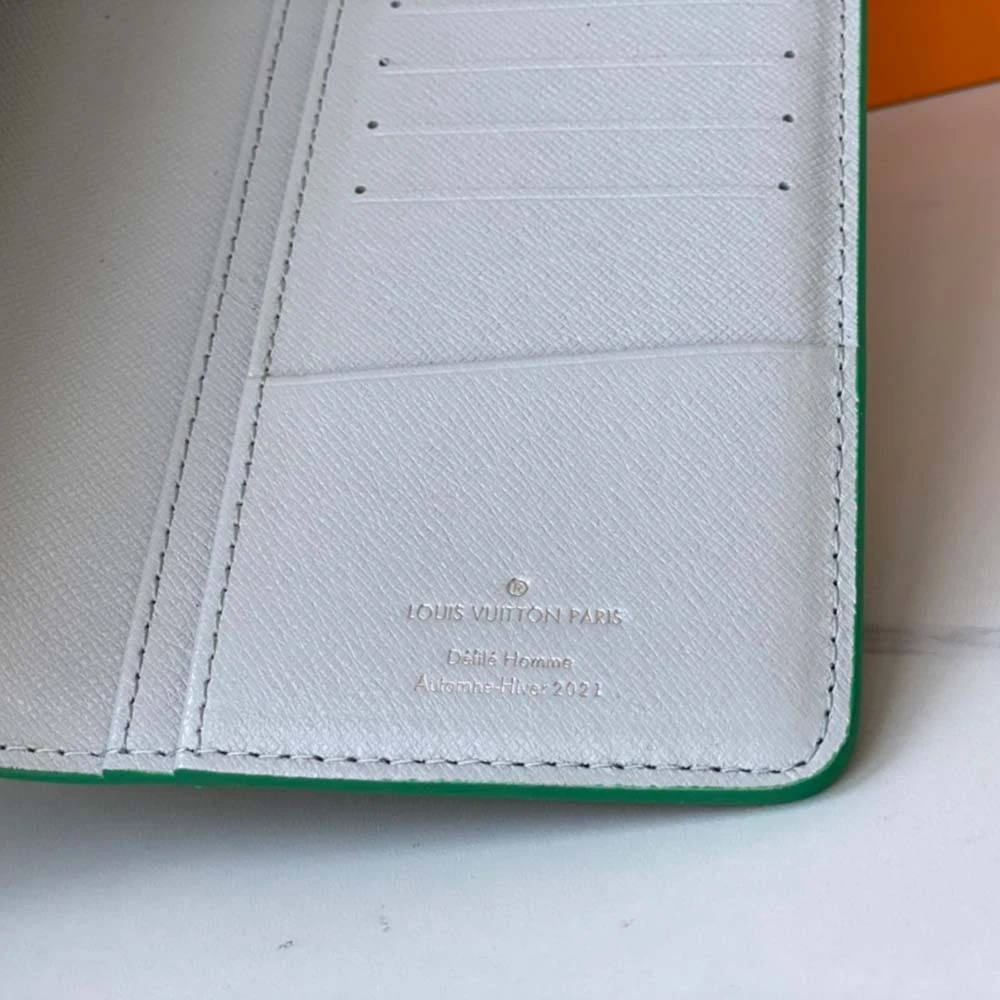 Louis Vuitton BRAZZA WALLET M80801 8 M